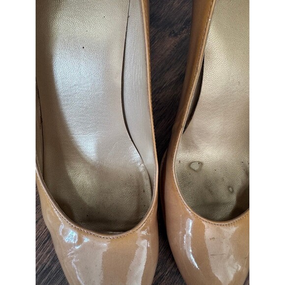 Stuart Weitzman Pumps in Nude size 7.5 - Picture 3 of 5